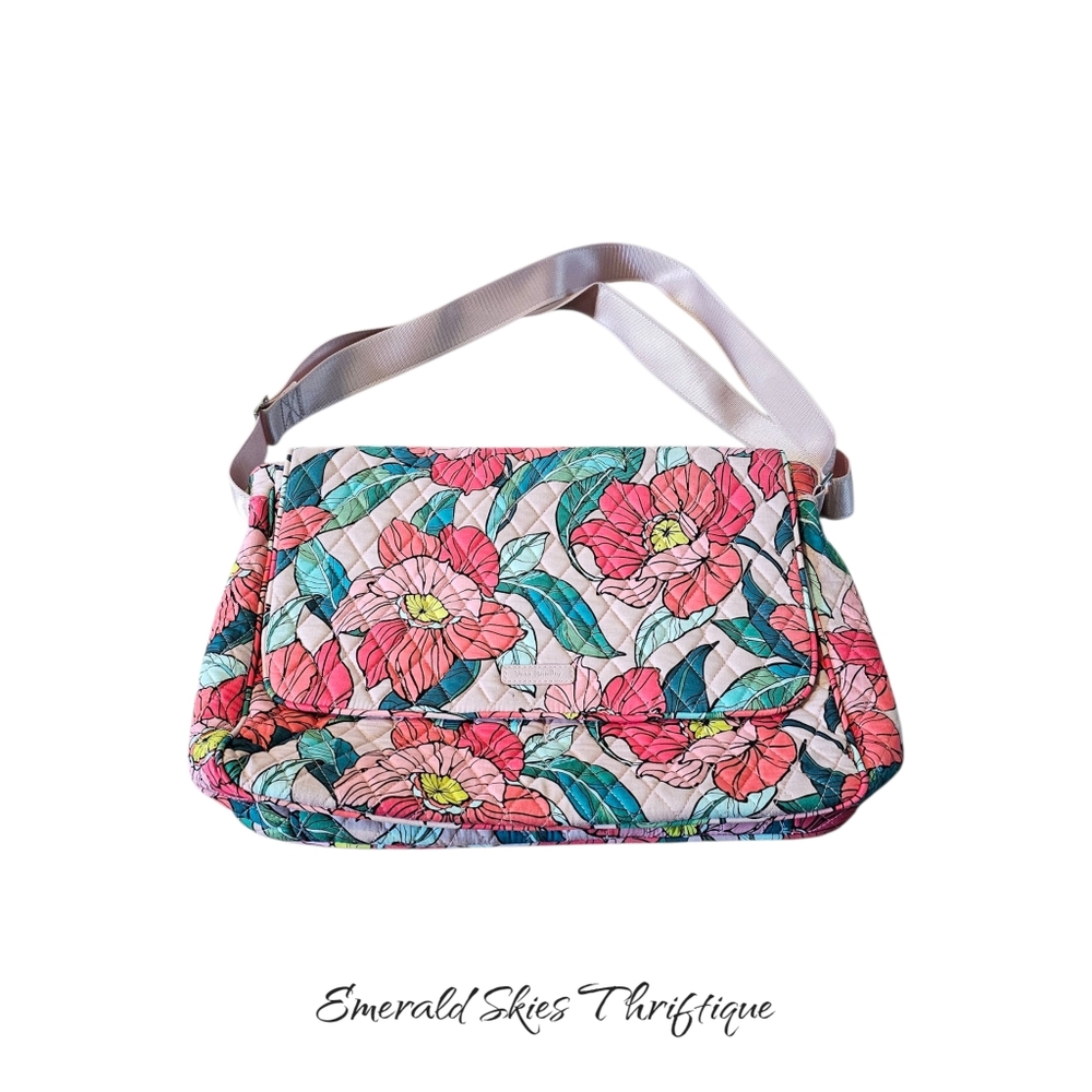 vera bradley floral messenger Laptop bag. Euc. Free Shipping